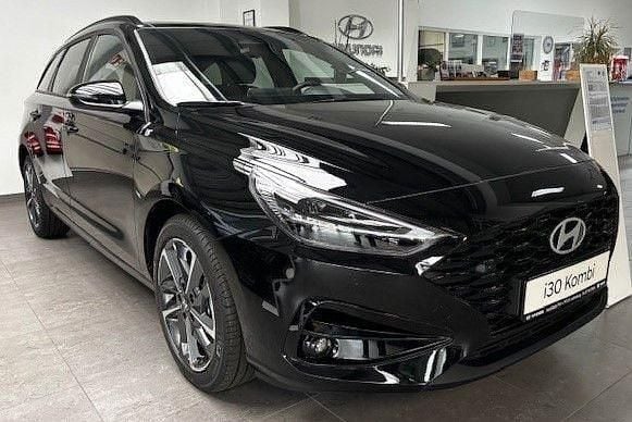 Schwarz Neu 2025 Hyundai i30 Advantage Kombi | 30.190 € (Etwas zu teuer) - Bild 1/4