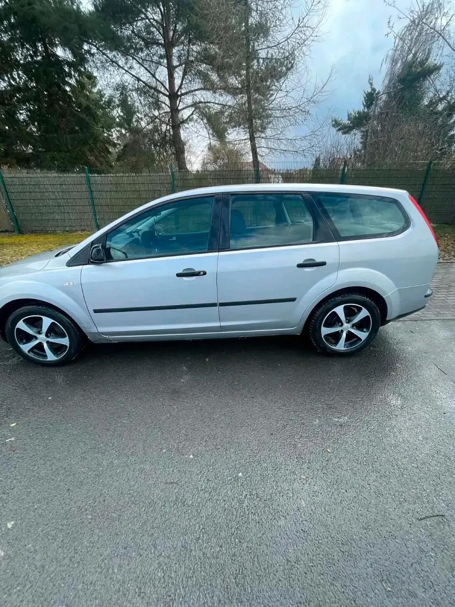 Gebraucht Ford Focus 115 PS (84 kW) 2006 Grau Kombi