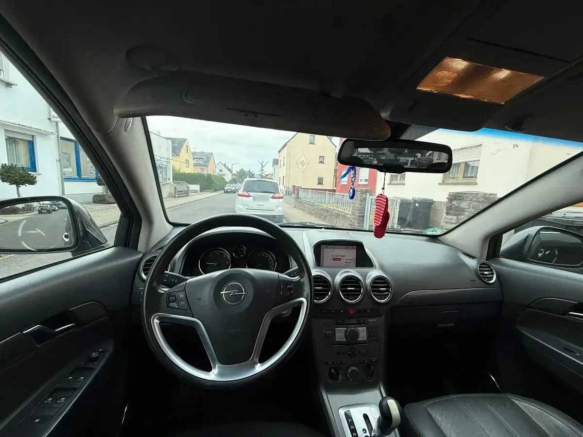 Gebraucht Opel Antara 160 PS (117 kW) 2010 Schwarz SUV