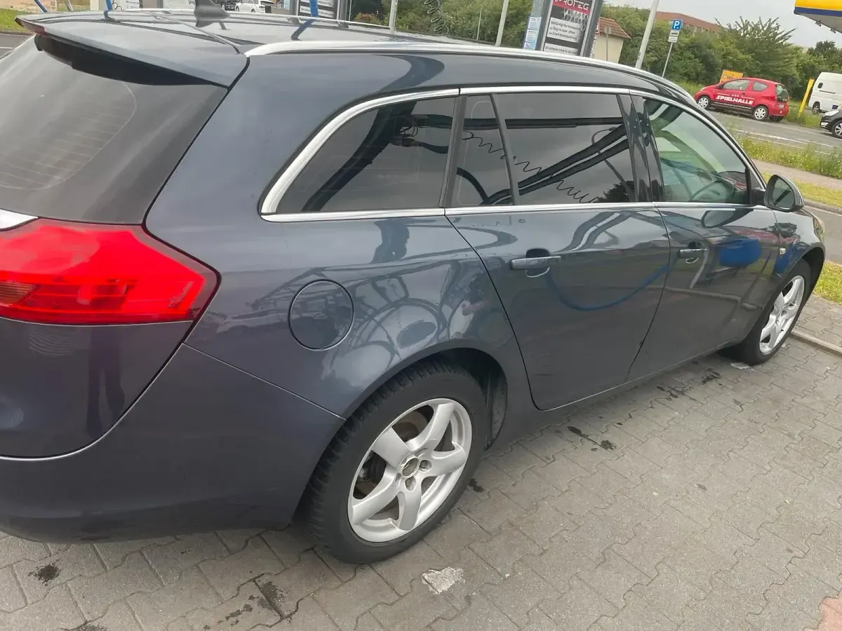 Gebraucht Opel Insignia 160 PS (117 kW) 2010 Blau Kombi