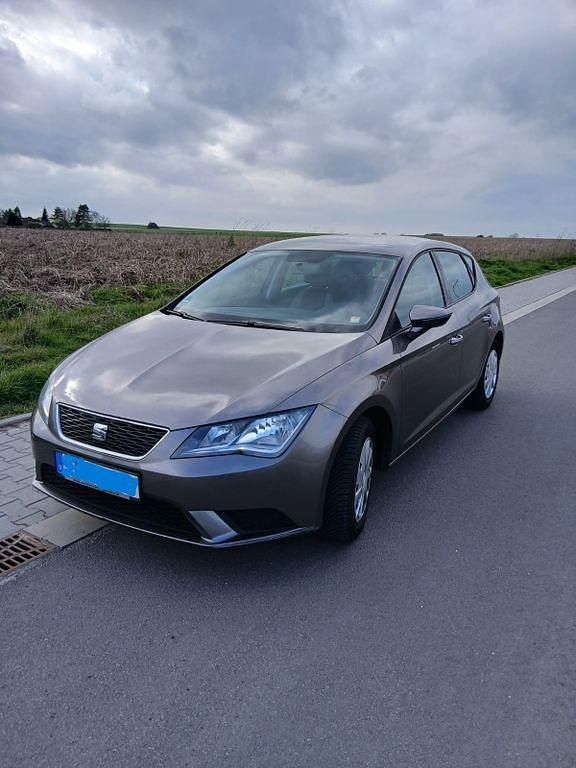 Second-hand Seat Leon Reference 110 CP (80 kW) 2017 Gri Berlinǎ