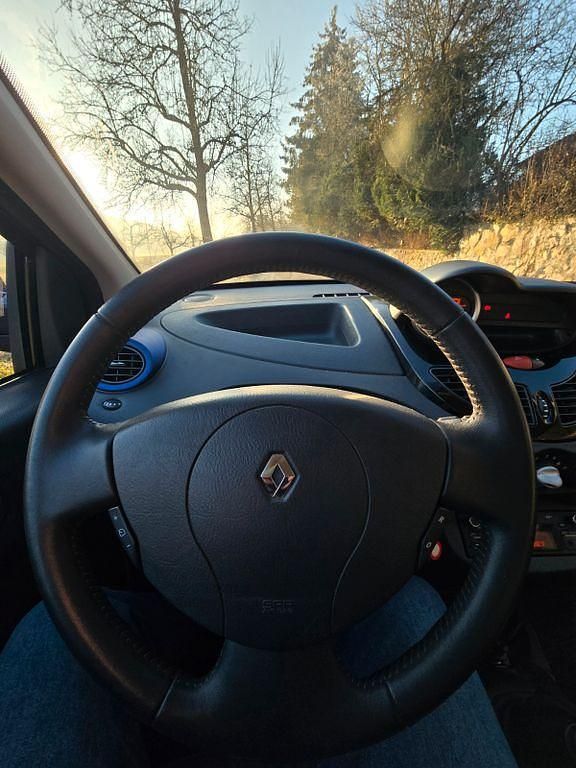 Gebraucht Renault Twingo 75 PS (55 kW) 2014 Violet Kleinwagen
