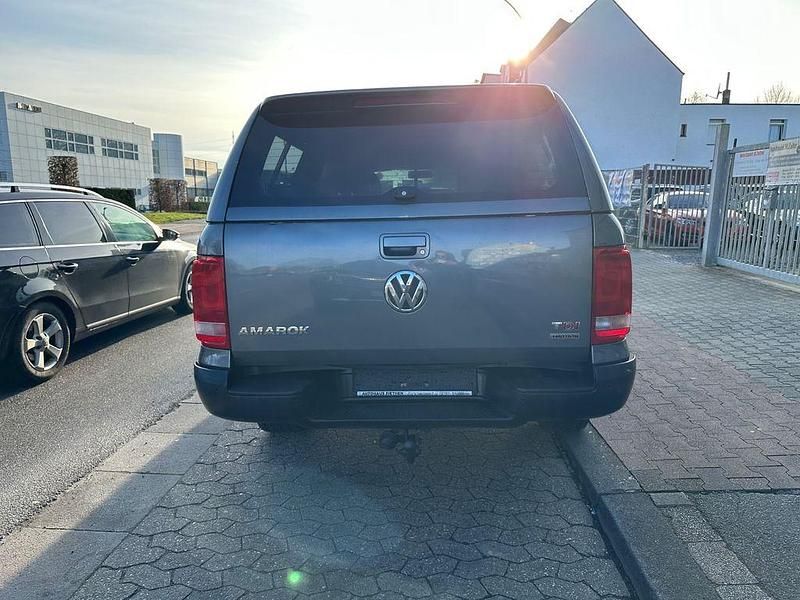 Gebraucht VW Amarok Trendline 163 PS (119 kW) 2012 Grau Abholung