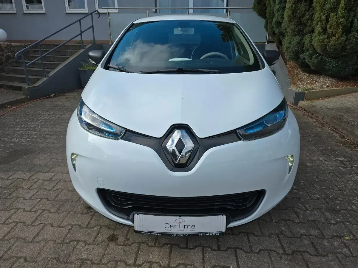 Gebraucht Renault Zoe Life 67 kW (92 PS) 2019 Weiß Kleinwagen