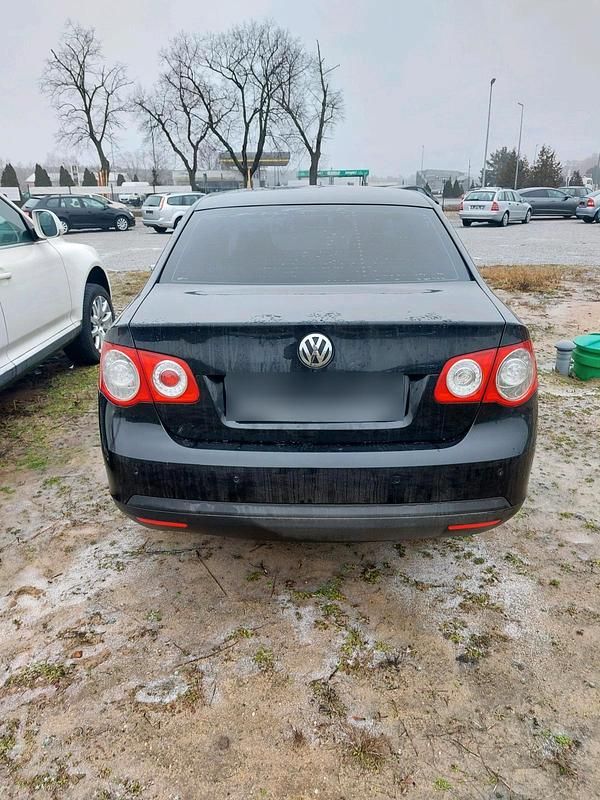 Gebraucht VW Jetta 140 PS (102 kW) 2006 Grau Limousine