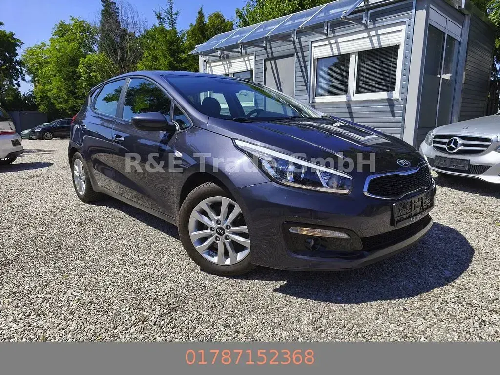 Gebraucht Kia Ceed Edition 7 101 PS (74 kW) 2017 Grau Kleinwagen