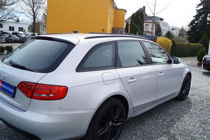 Gebraucht Audi A4 Attraction 179 PS (131 kW) 2011 Silber Kombi