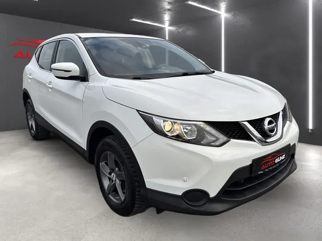 Gebraucht Nissan Qashqai Visia 116 PS (85 kW) 2017 Weiß SUV