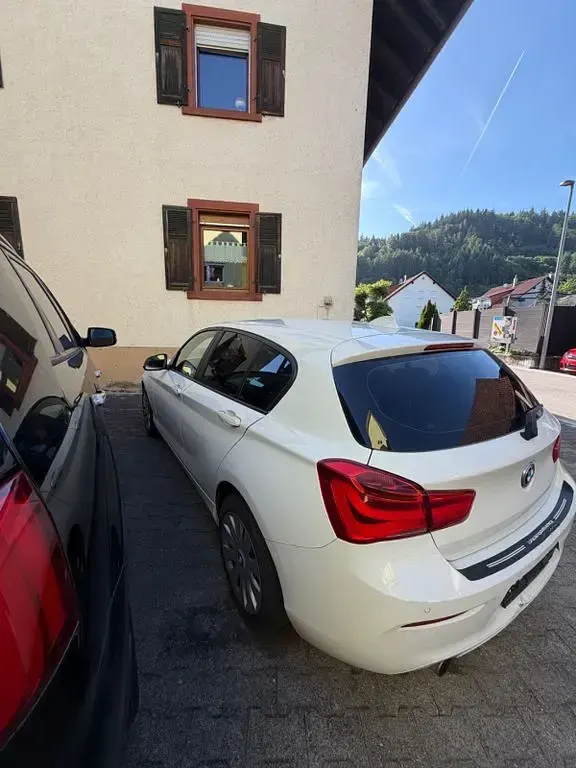 Gebraucht BMW 116 116 PS (85 kW) 2016 Weiß Kleinwagen