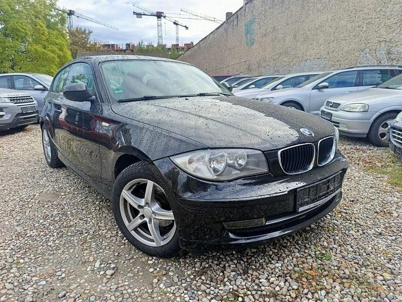 Schwarz Gebraucht 2010 BMW 116 Advantage Kleinwagen | 4.450 € (Fairer Preis) - Bild 1/4