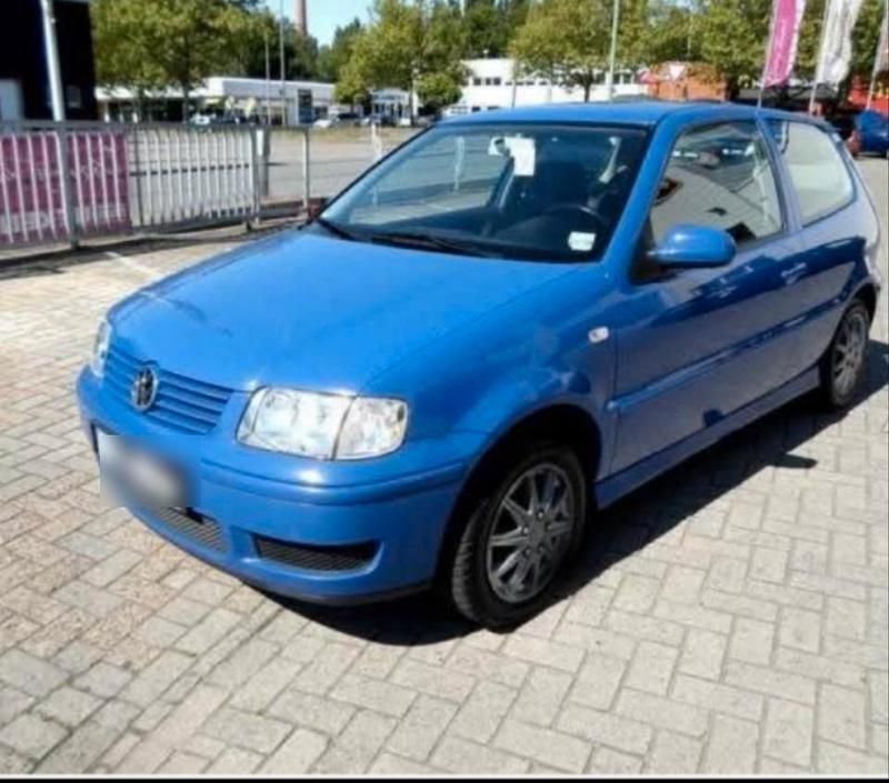 Blau Gebraucht 2001 VW Polo Kleinwagen | 2.250 € (Teuer) - Bild 1/1