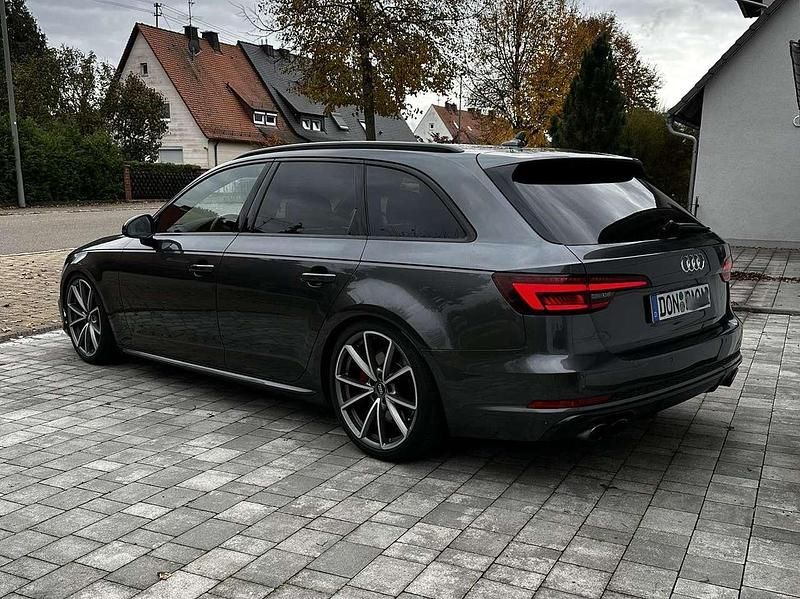 Gebraucht Audi S4 Ambiente 354 PS (260 kW) 2017 Grau Kombi