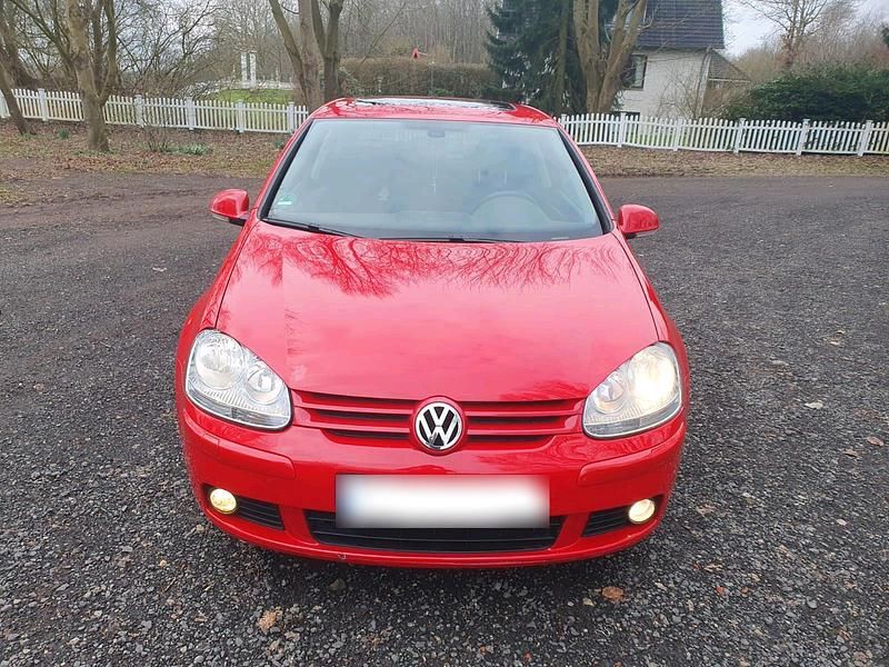 Gebraucht VW Golf V 102 PS (75 kW) 2008 Rot Kleinwagen