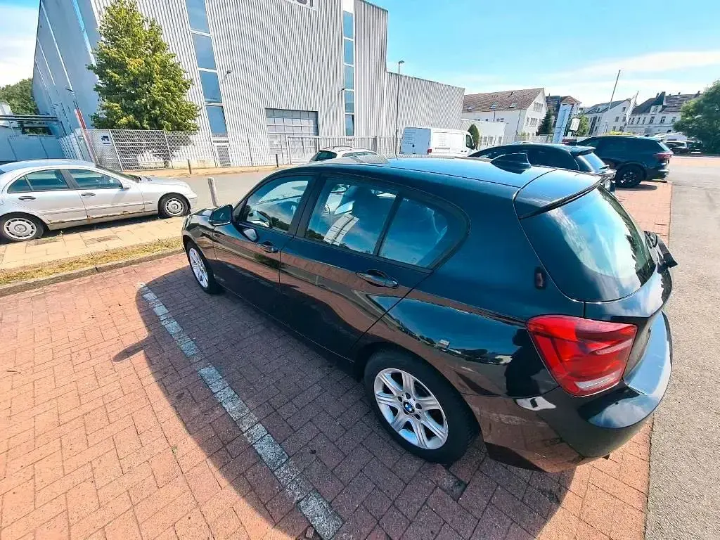 Gebraucht BMW 114 102 PS (75 kW) 2012 Schwarz Kleinwagen