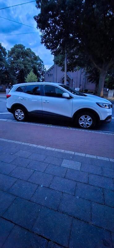 Weiß Gebraucht 2018 Renault Kadjar SUV | 8.900 € (Superpreis) - Bild 1/1