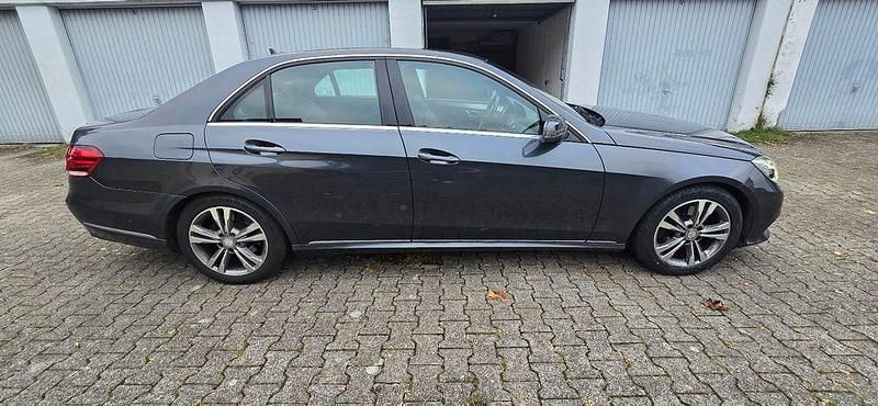 Gebraucht Mercedes E350 Avantgarde 258 PS (189 kW) 2015 Grau Limousine
