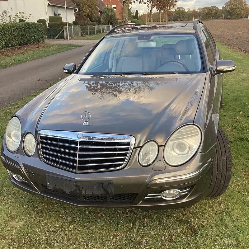 Braun Gebraucht 2007 Mercedes E280 Avantgarde Kombi | 3.900 € (Fairer Preis) - Bild 1/4