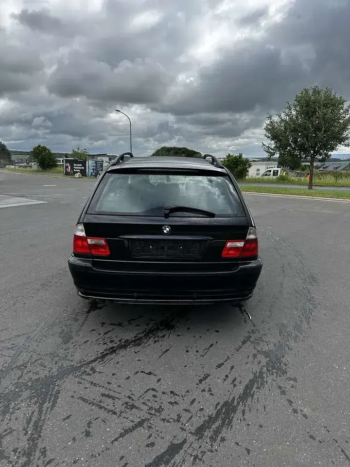 Gebraucht BMW 318 116 PS (85 kW) 2005 Kombi