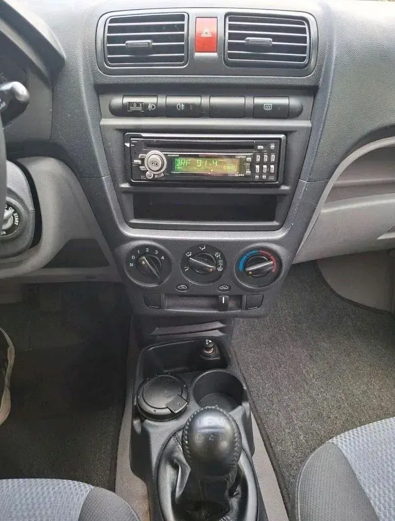 Gebraucht Kia Picanto 65 PS (47 kW) 2007 Silber Kleinwagen
