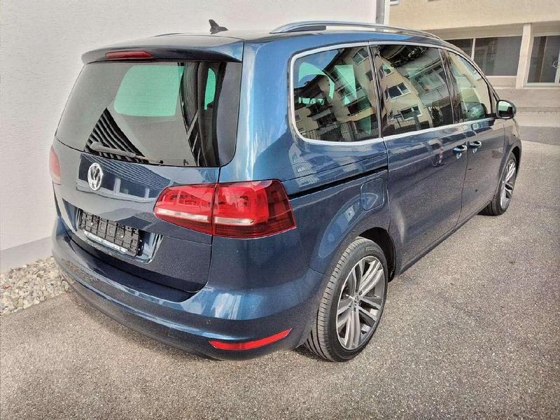 Gebraucht VW Sharan Highline 184 PS (135 kW) 2017 Hudson bay blue metallic Van / Kleinbus