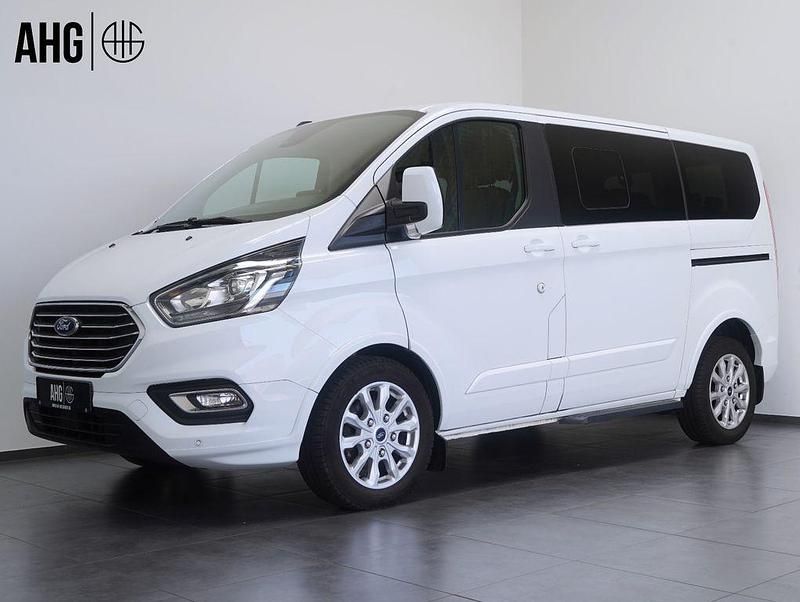 Weiß Gebraucht 2021 Ford Tourneo Titanium X Kombi | 35.950 € (Guter Preis) - Bild 1/4