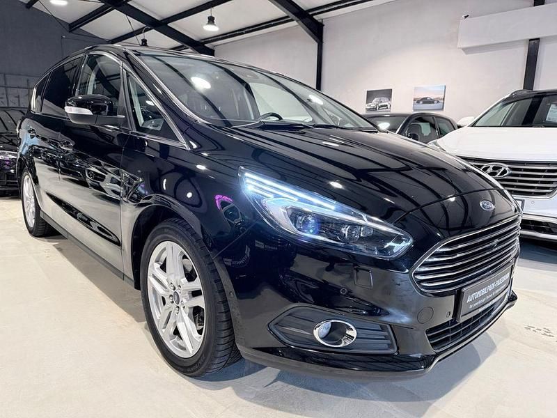 Gebraucht Ford S-MAX Titanium 165 PS (121 kW) 2019 Schwarz Van / Kleinbus