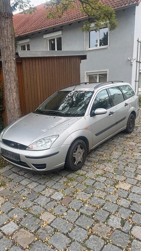 Silber Gebraucht 2003 Ford Focus Kombi | 550 € (Superpreis) - Bild 1/4