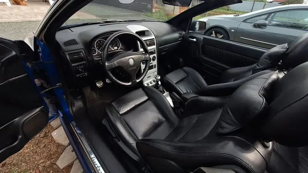 Używany Opel Astra Cabriolet 314 KM (230 kW) 2002 Niebieski Kabriolet