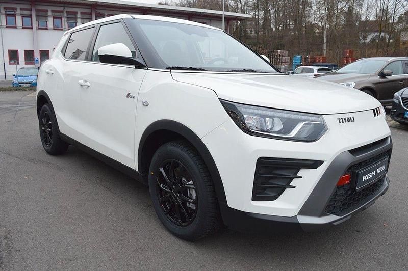 Neu SsangYong Tivoli 163 PS (119 kW) 2026 Grand white SUV