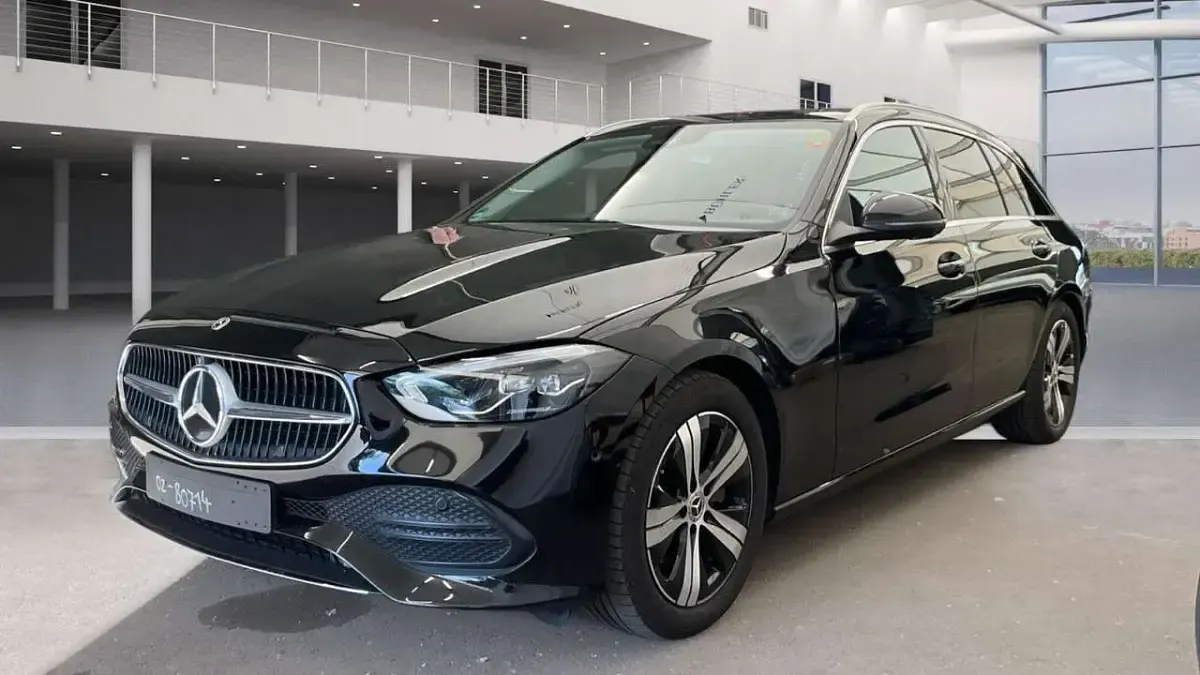 Gebraucht Mercedes C220 220 PS (161 kW) 2023 Schwarz Kombi