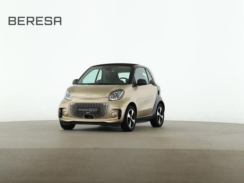 Beige Gebraucht 2021 Smart ForTwo Electric Drive Coupé | 9.980 € (Etwas zu teuer) - Bild 1/4