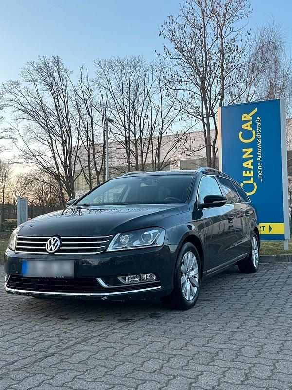 Second-hand VW Passat 150 CP (110 kW) 2014 Negru Break