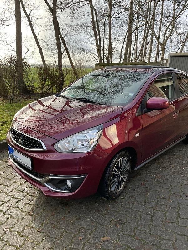 Rot Gebraucht 2018 Mitsubishi Space Star Edition Kleinwagen | 7.990 € (Fairer Preis) - Bild 1/4