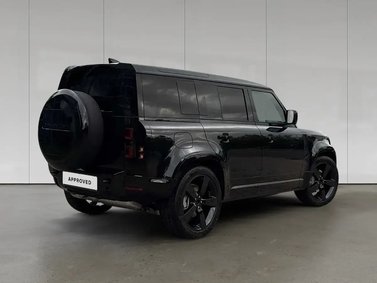 Gebraucht Land Rover Defender SE Dynamic 304 PS (223 kW) 2025 Santorini black SUV