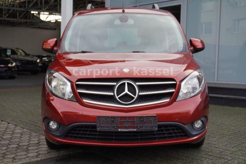 Gebraucht Mercedes Citan 112 114 PS (83 kW) 2017 Rot Kombi
