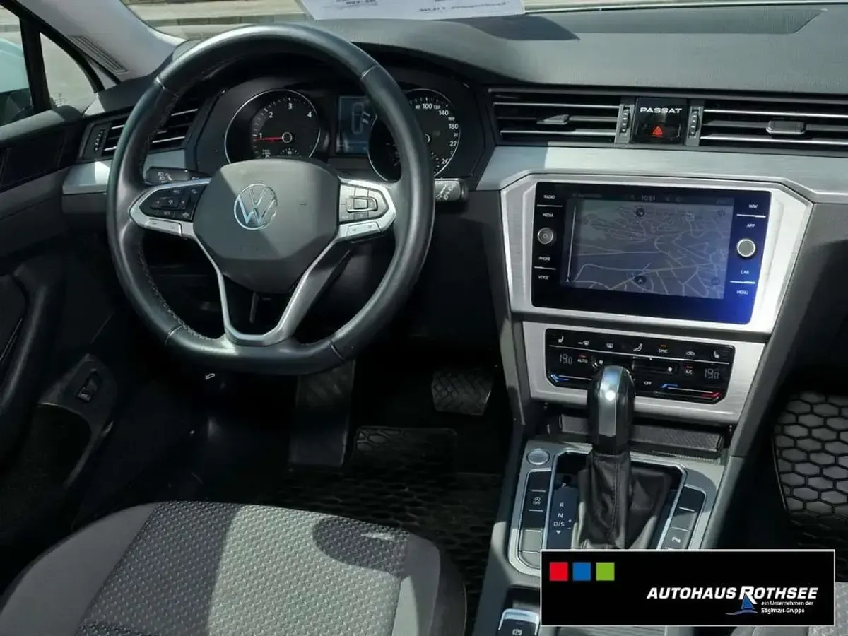 Gebraucht VW Passat 122 PS (89 kW) 2022 Weiß Kombi
