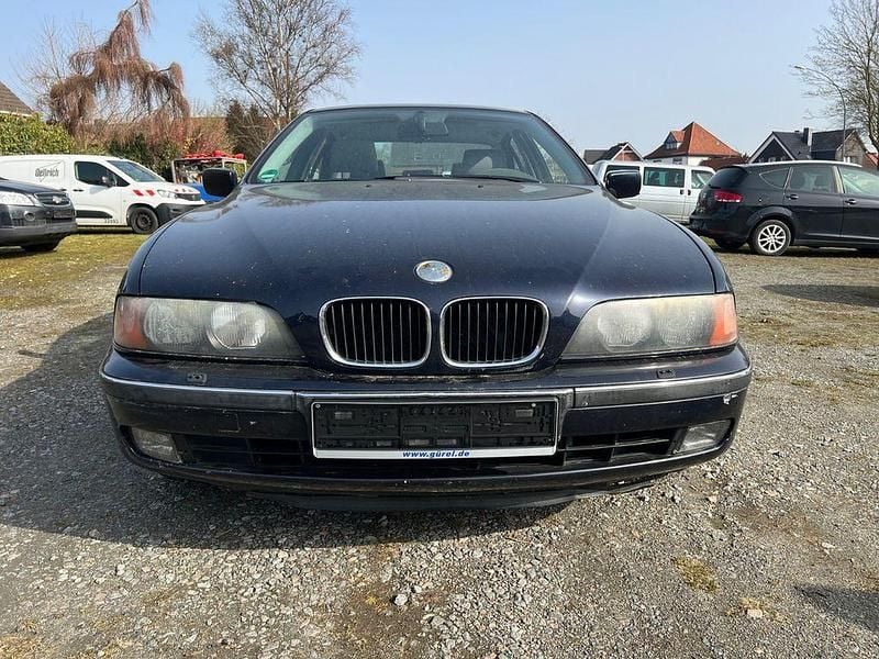 Gebraucht BMW 528 193 PS (141 kW) 2000 Limousine