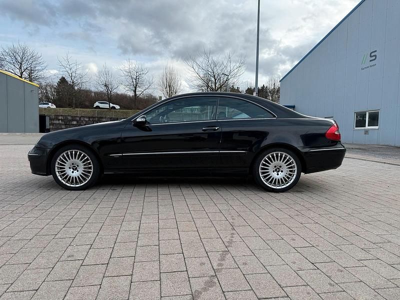 Gebraucht Mercedes CLK280 Avantgarde 231 PS (169 kW) 2008 Schwarz Coupé