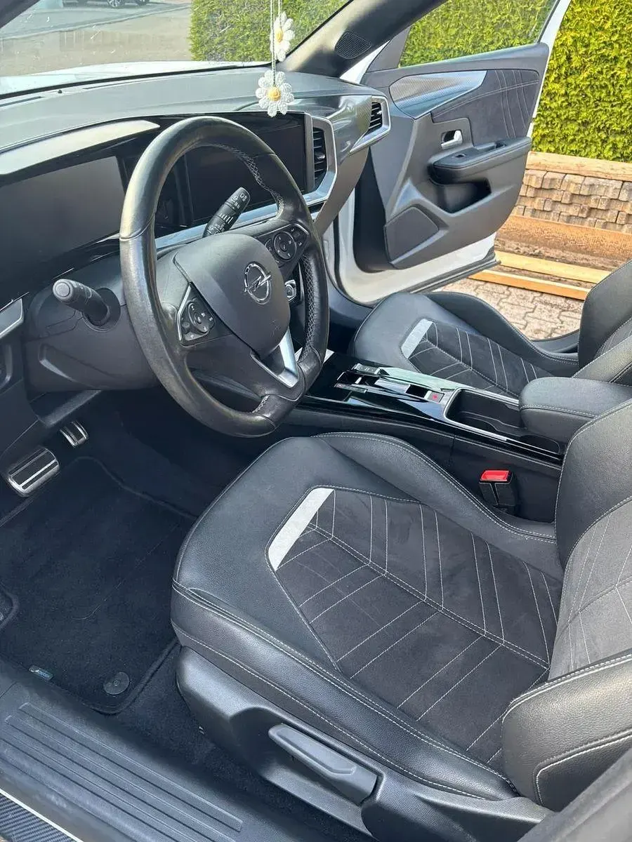 Gebraucht Opel Mokka-e Ultimate 100 kW (136 PS) 2021 Weiß SUV