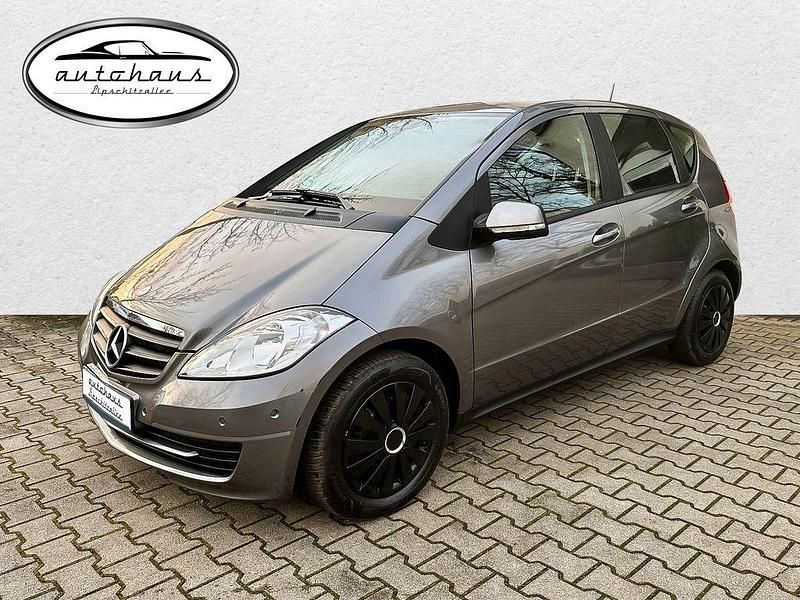 Grau Gebraucht 2009 Mercedes A150 Limousine | 6.490 € (Fairer Preis) - Bild 1/4