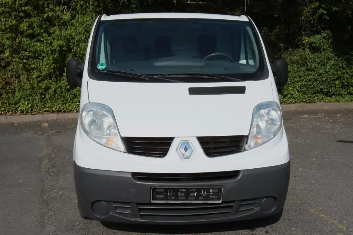 Gebraucht Renault Trafic 90 PS (66 kW) 2012 Weiß Van / Kleinbus