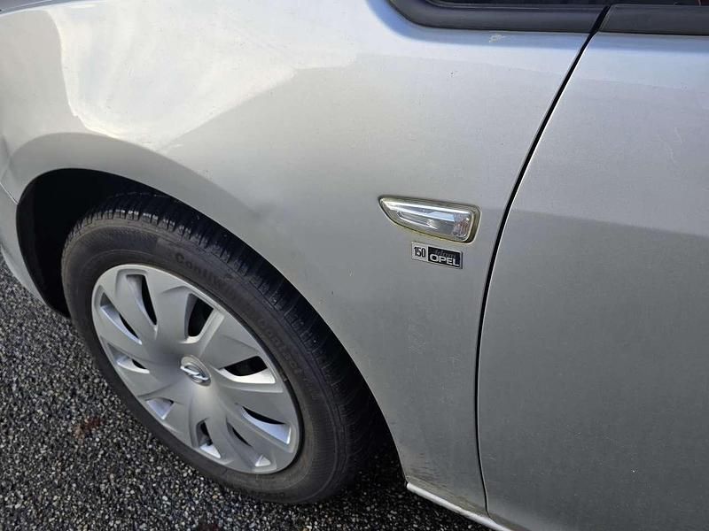 Gebraucht Opel Astra 140 PS (102 kW) 2012 Silber Kombi