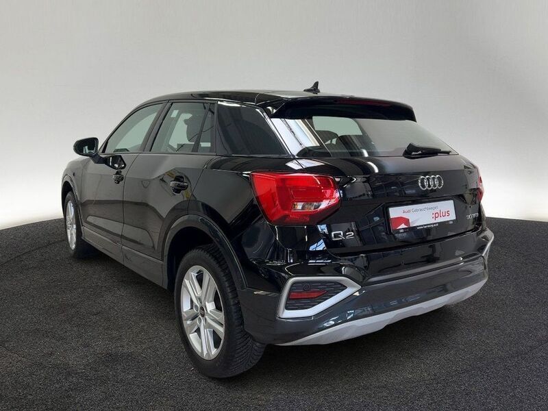 Gebraucht Audi Q2 Advanced Plus 110 PS (80 kW) 2023 Brillantschwarz SUV
