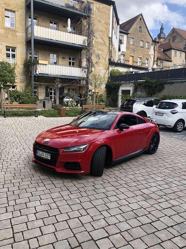 Gebraucht Audi TT Sport 230 PS (169 kW) 2017 Rot Coupé