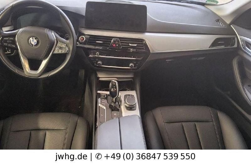 Gebraucht BMW 520 190 PS (139 kW) 2022 Grau Kombi