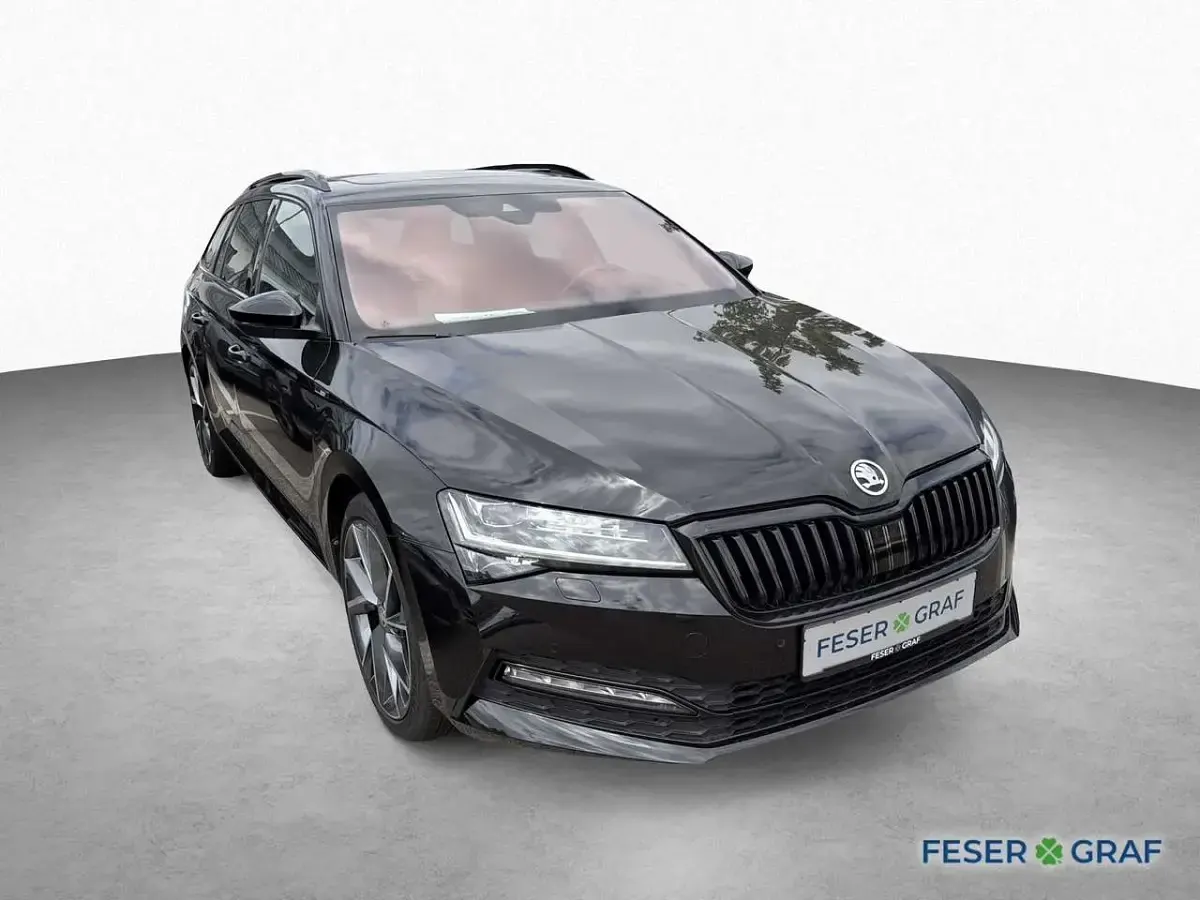 Gebraucht Skoda Superb SportLine 150 PS (110 kW) 2022 Blackmagicperleffekt Kombi