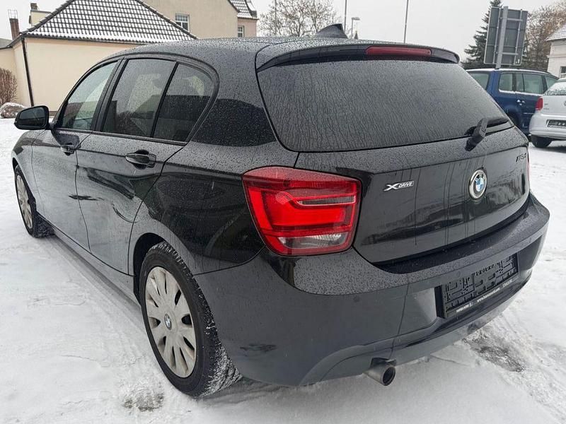 Gebraucht BMW 118 Sport Line 143 PS (105 kW) 2013 Schwarz Kleinwagen