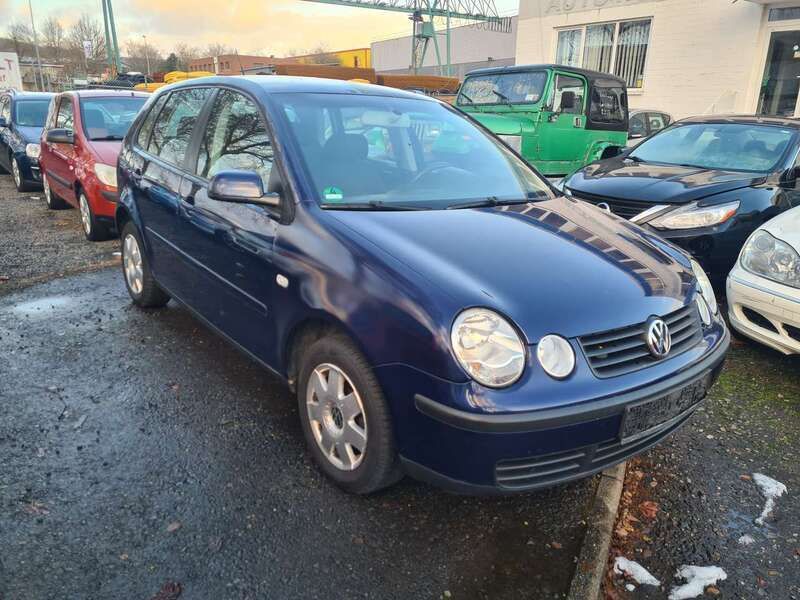 Indigoblau perleffekt Gebraucht 2005 VW Polo Cricket Kleinwagen | 2.999 € - Bild 1/4