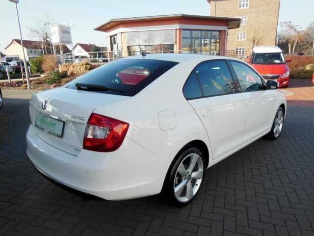 Gebraucht Skoda Rapid Elegance 105 PS (77 kW) 2013 Weiß Limousine