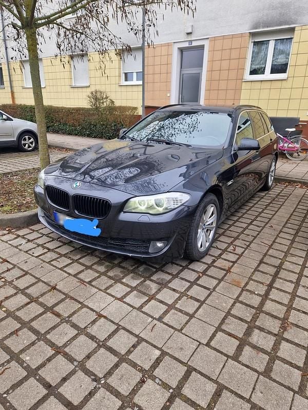Gebraucht BMW 530 245 PS (180 kW) 2010 Schwarz Kombi